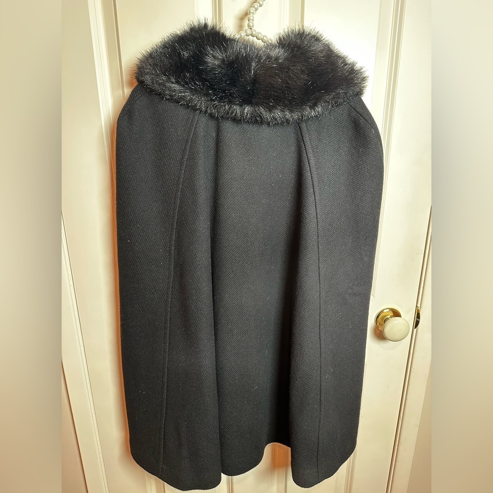 LOFT Black Cape with Faux Fur Collar - Picture 6 of 6